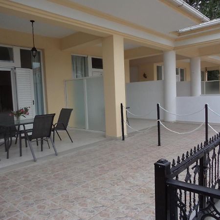 לגאנאס Katerina Apartments Near The Sea מראה חיצוני תמונה