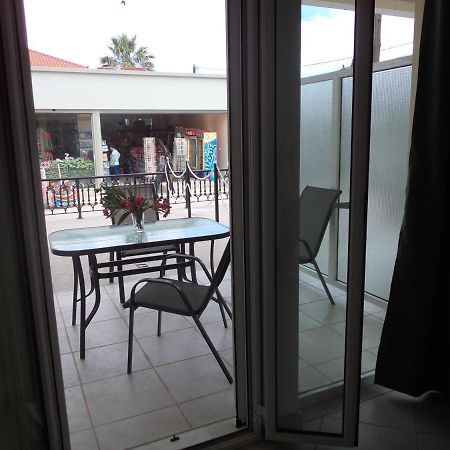 לגאנאס Katerina Apartments Near The Sea מראה חיצוני תמונה