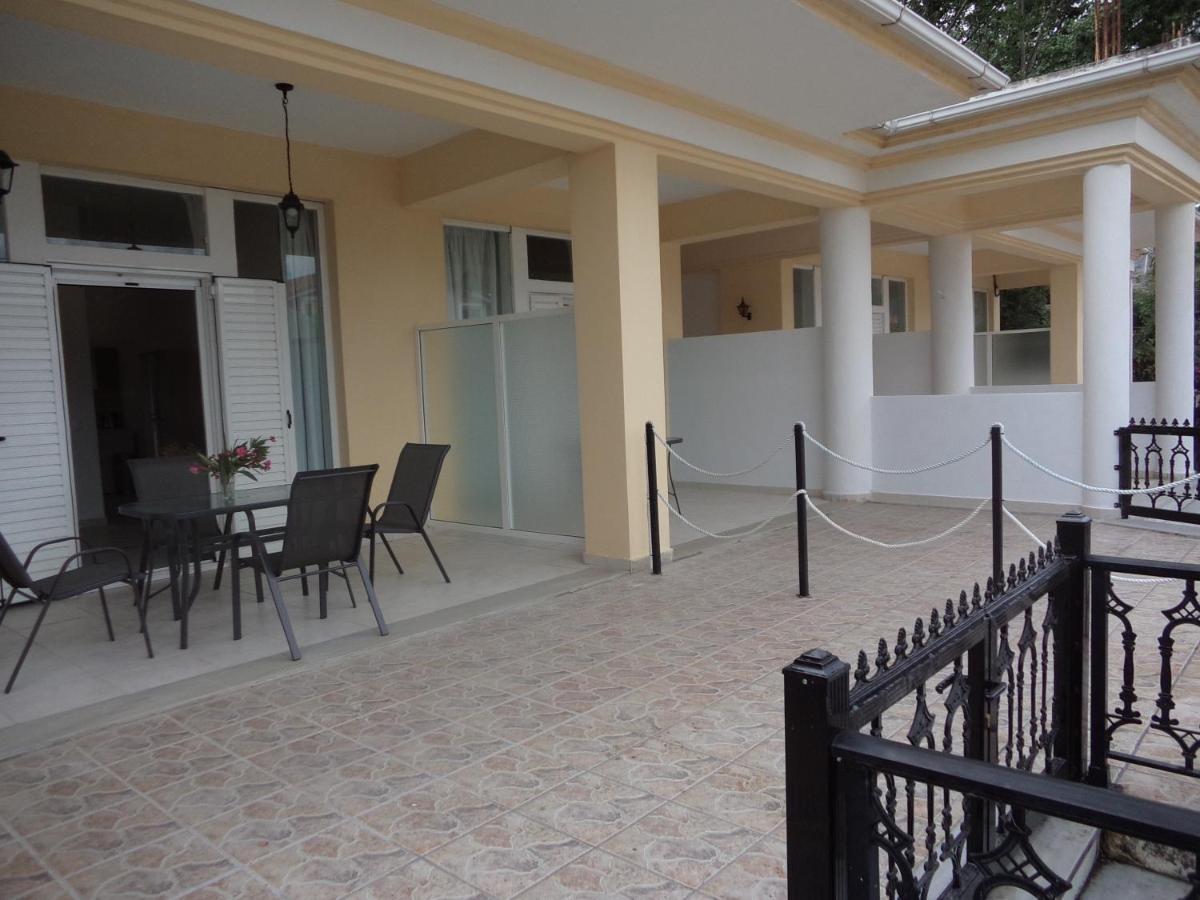 לגאנאס Katerina Apartments Near The Sea מראה חיצוני תמונה