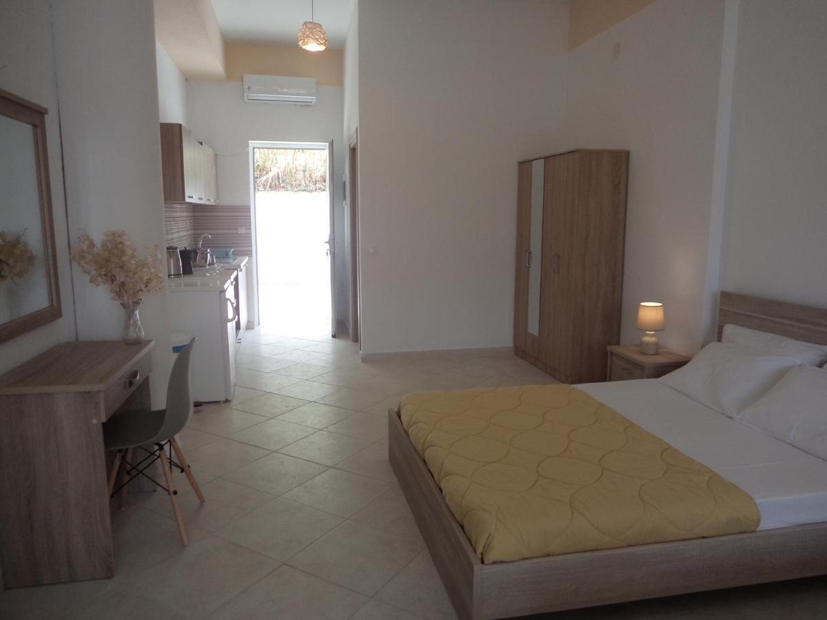 לגאנאס Katerina Apartments Near The Sea מראה חיצוני תמונה